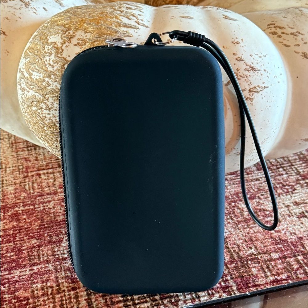 Black Silicone Adorable Trendy Lady Wristlet - Picture 2 of 4